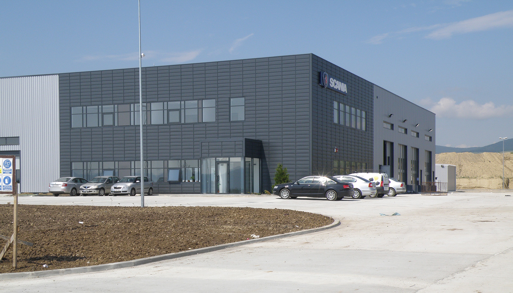 Showroom Scania Service Bacău