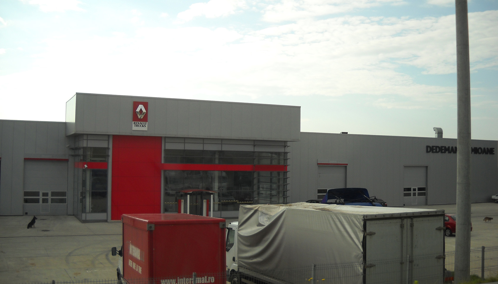 Showroom Dedeman Camioane Bacău